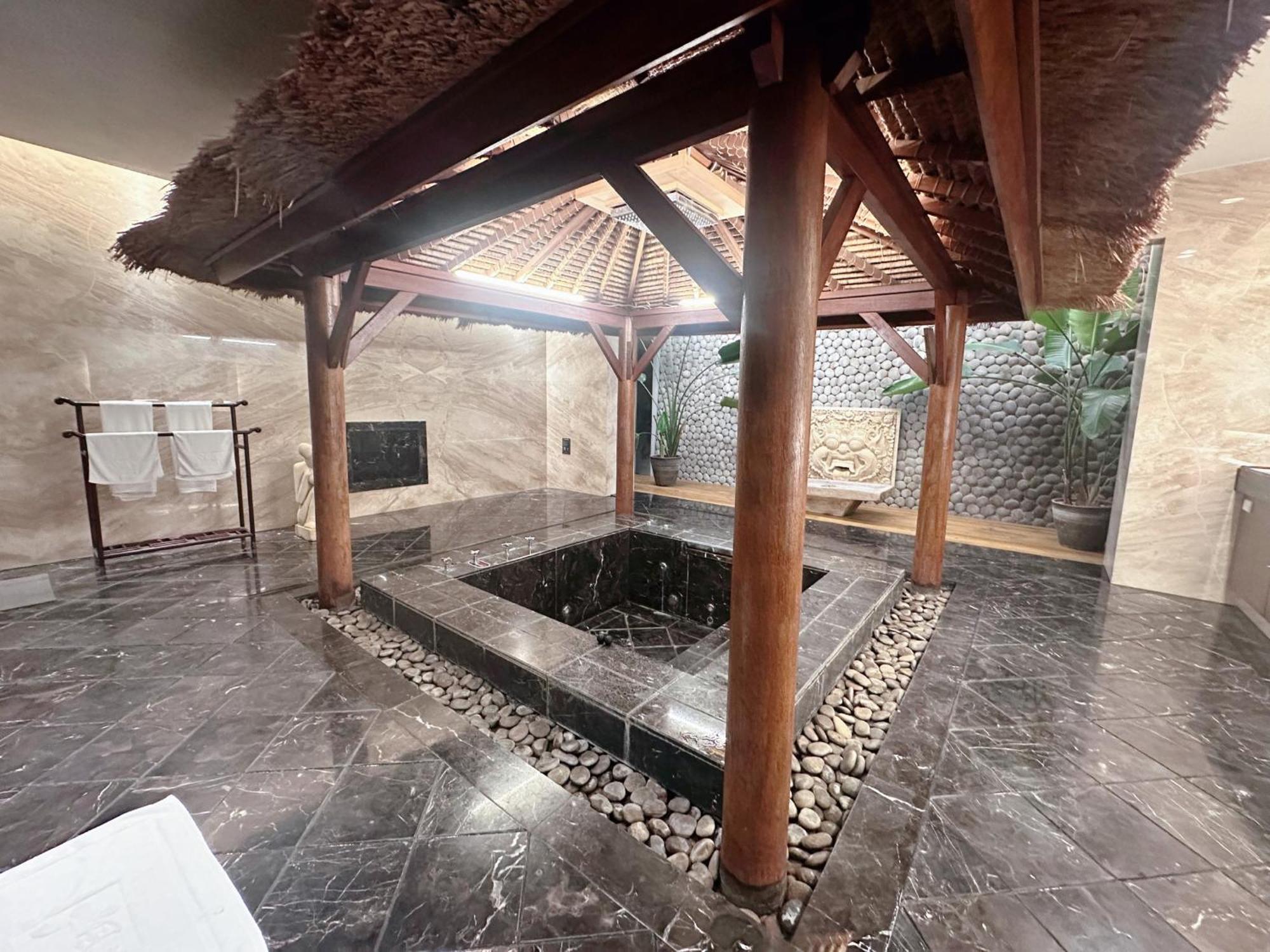 Orient Luxury Villa Motel Huwei Buitenkant foto
