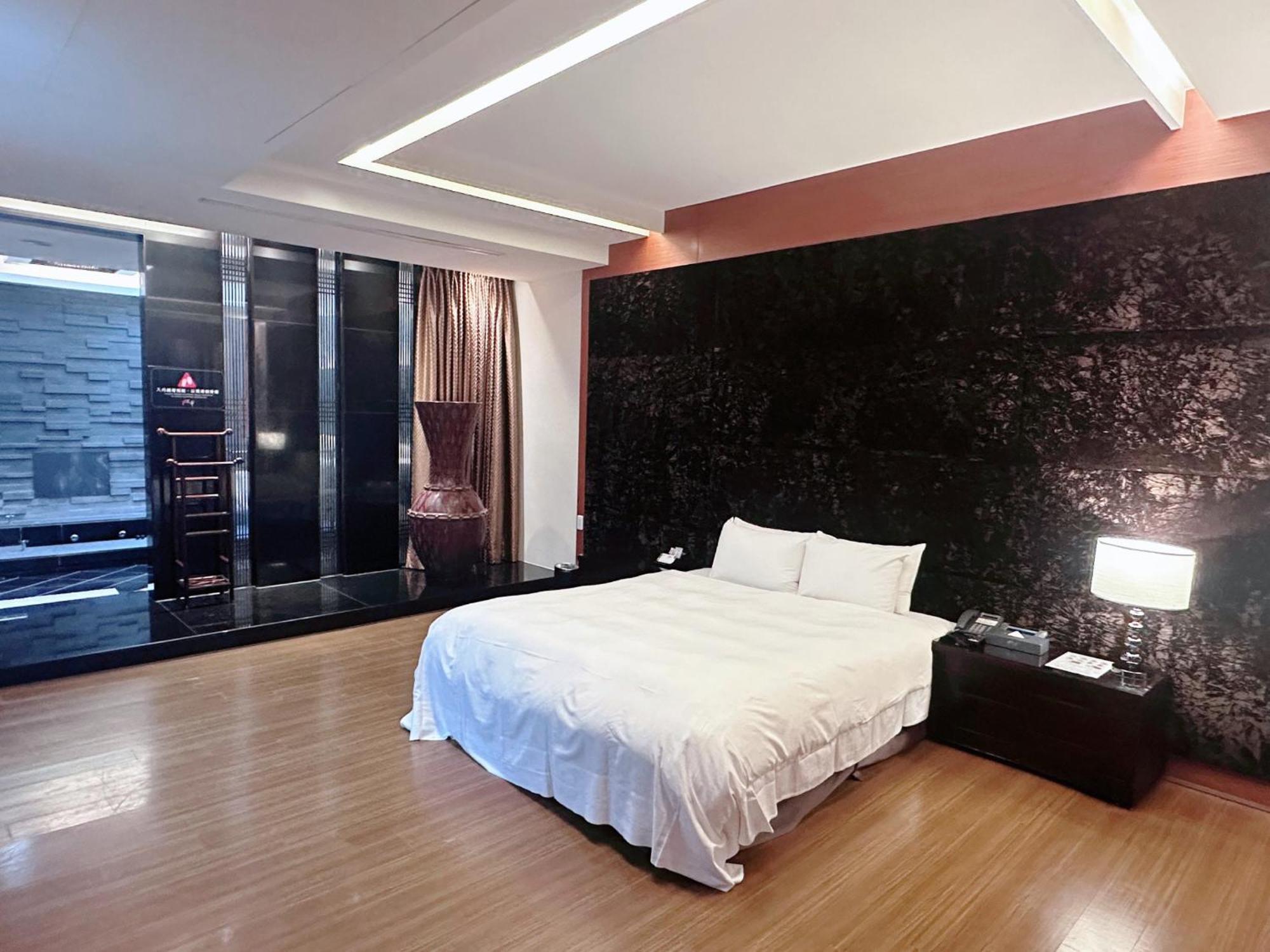 Orient Luxury Villa Motel Huwei Buitenkant foto